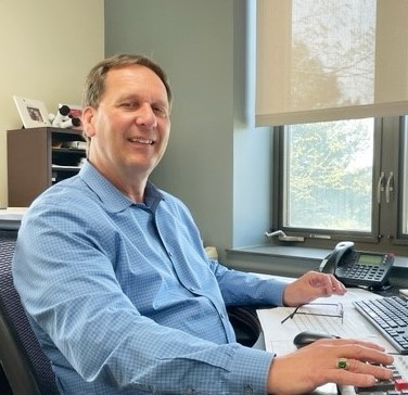 mark horton at desk