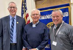The Mayor with the Kiwanis Club leadership.