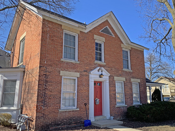 An historic home on S. 6th Ave. in St. Charles.