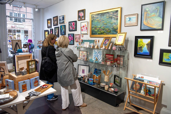 Photo of gallery on Main Street