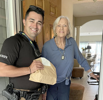 Picture of Kent County Sheriff's Office delivering meals on wheels