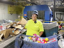 Image of Fransina Bolingo, on the recycling line