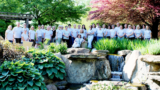 Image of the Grand Ideas Garden volunteers