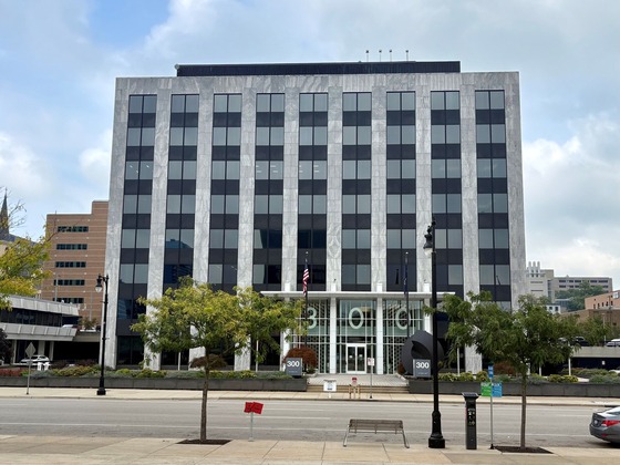300 Ottawa NW_Front