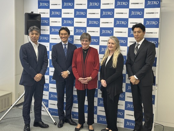 Governor Kelly with executives from the Japan External Trade Organization