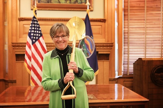 Governor Kelly with the Gold Shovel