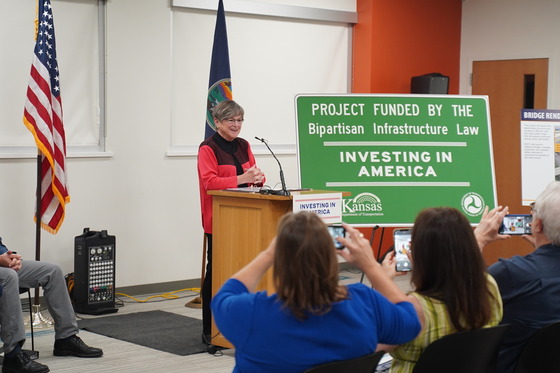 Governor Kelly speaks at the event