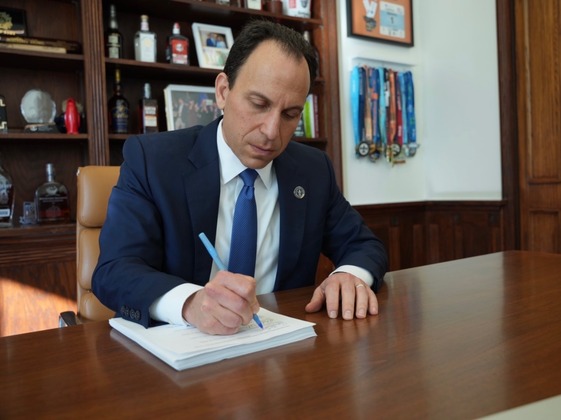 Mayor signing consent decree
