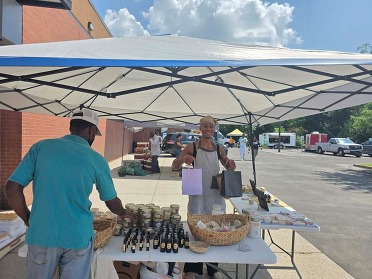 park duvalle farmers market 5
