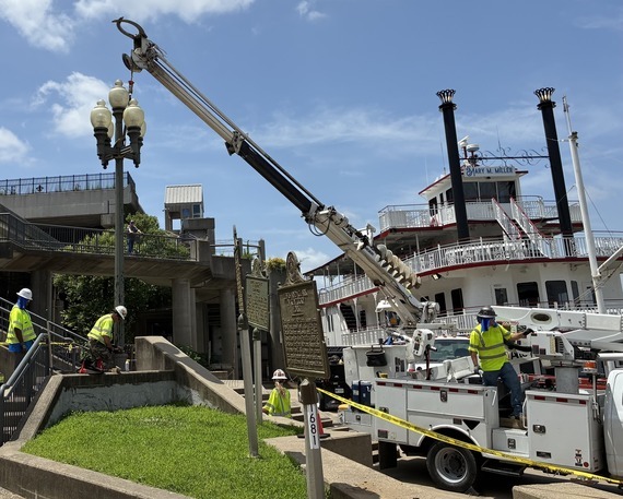 belle of louisville.jpg