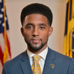 Mayor Scott Official Headshot