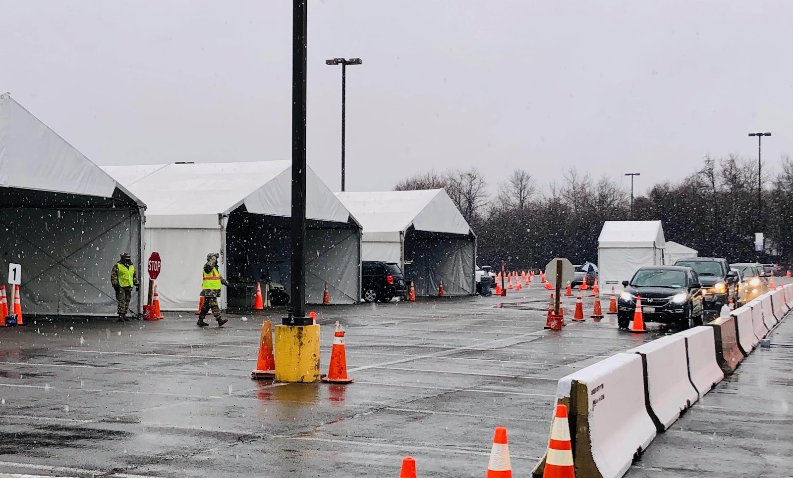 mass vaccination site in the snow 3