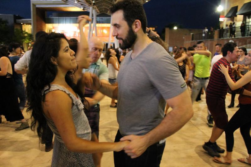Latin Dance with ‘AM Salsa’ and ‘Dance In Time’ Will Highlight Free Twilight Tuesdays Event on Plaza in Silver Spring on Sept. 6 