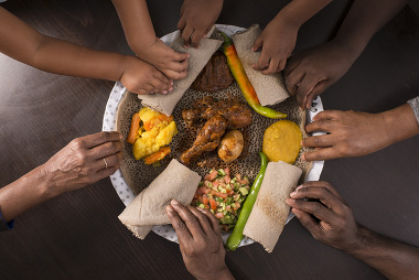 Family style serving of Ethiopian food