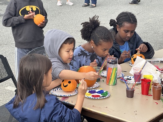 kids pumpkin painting