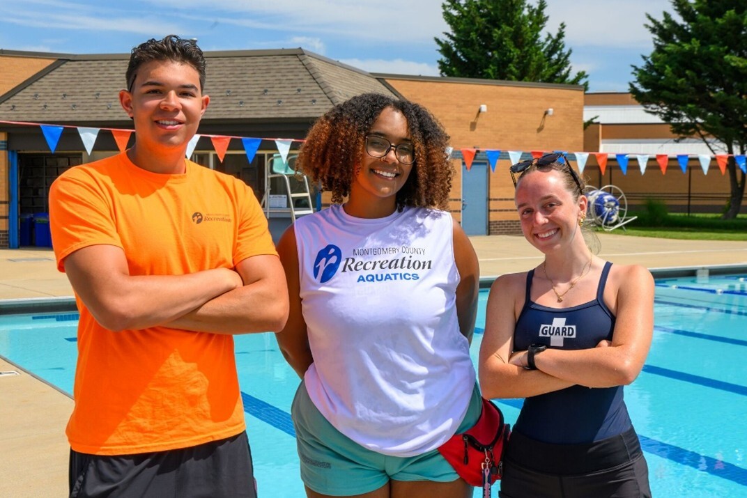 rec outdoor pool open