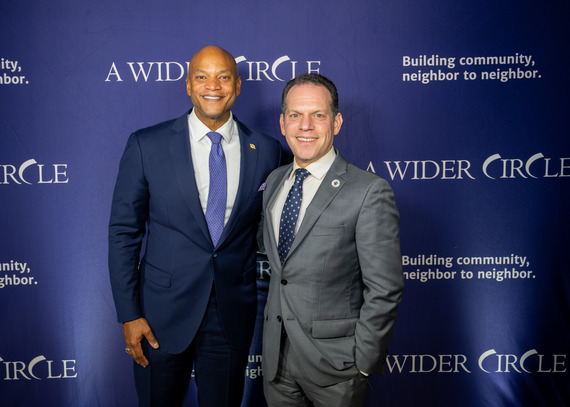 Councilmember Glass and Governor Moore at A Wider Circle's Neighbor to Neighbor Night.