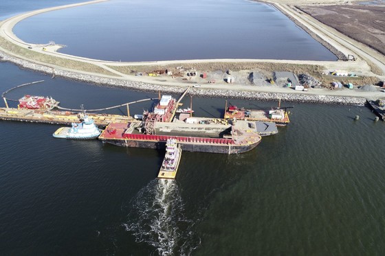 Poplar Island expansion construction
