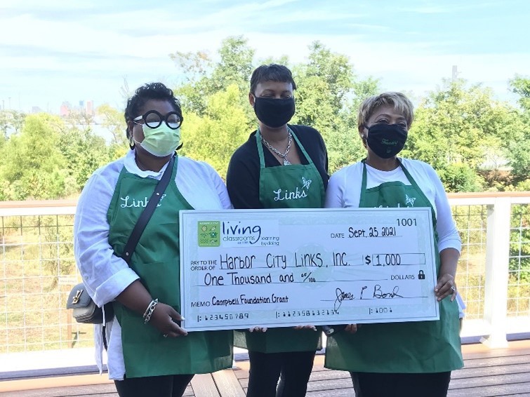 Harbor Links donation