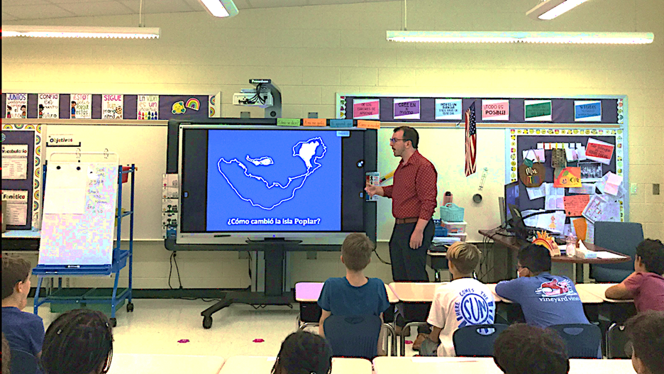 First Program in Spanish in Elementary School Classroom