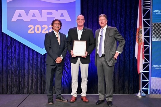 MDOT MPA Executive Director Bill Doyle accepts the award at the 111th AAPA Conference in Orlando, FL.