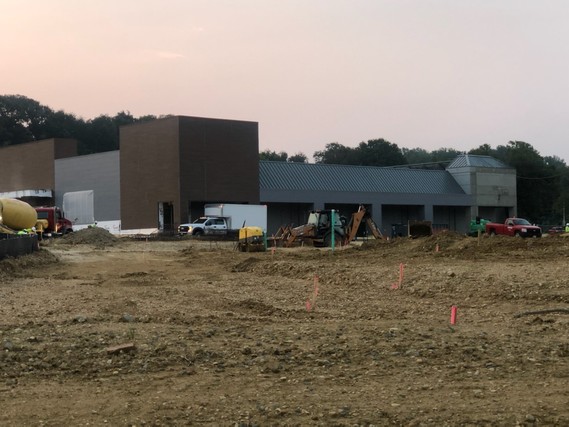 Giant  Livingston Square 9-13-21 (1)