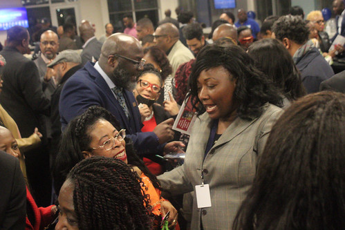 ridiculous "crowd" shot