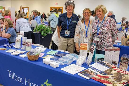 senior resource fair phot