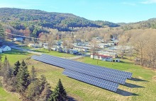 The Mascoma Meadows manufactured home cooperative with a 132-kilowatt solar array. Photo courtesy of ReVision Energy. 