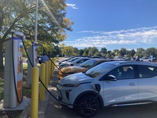 electric vehicles at fast charger stations