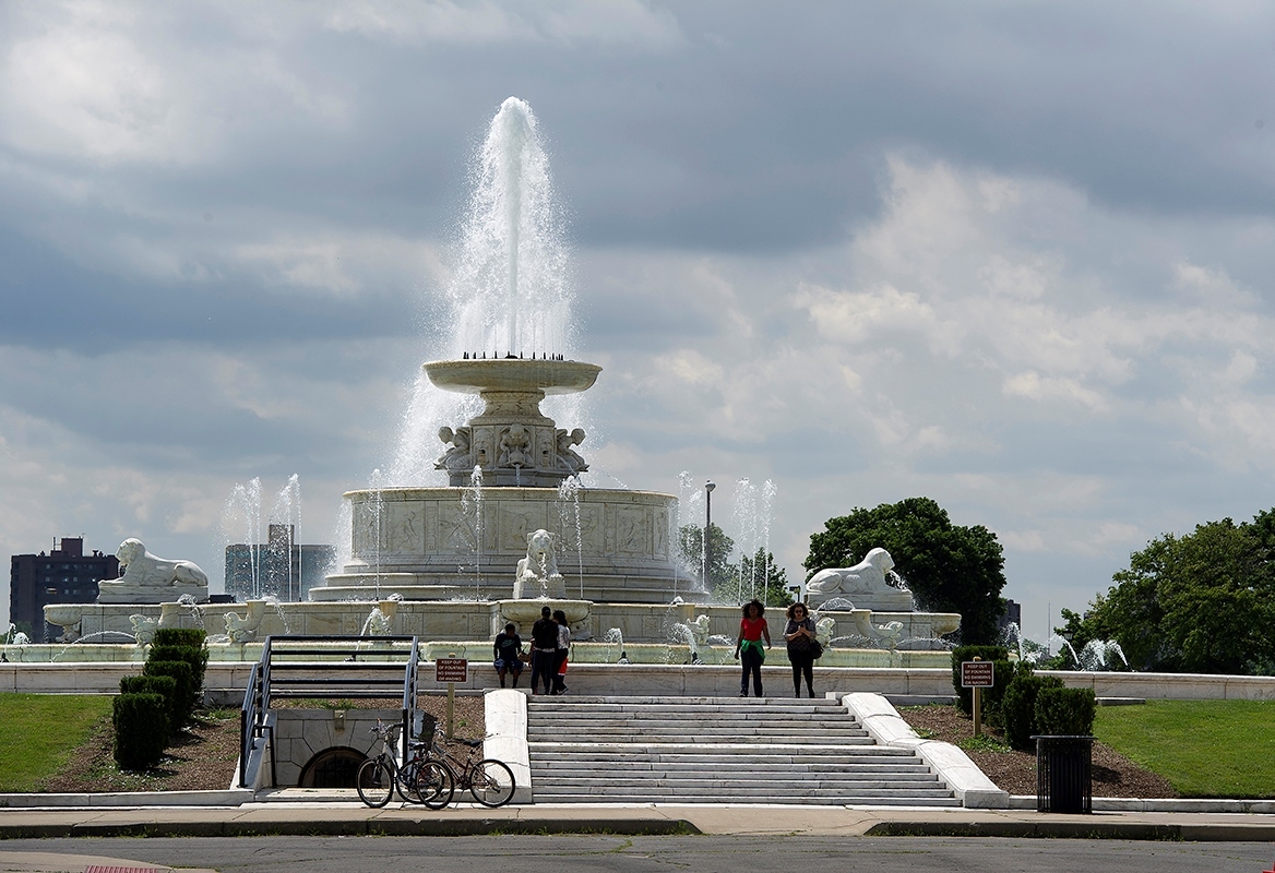 The beautiful James Scott Memorial Fountain.