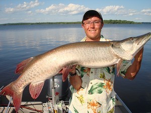 Anglers who reel in muskellunge or lake sturgeon this year are reminded to register their fish within 24 hours