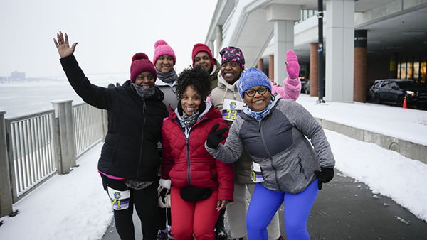 Auto Show 5K runners