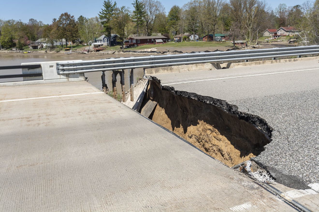 US-10 damage at Sanford Lake