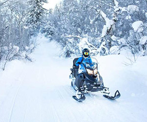 A Guide to Snowmobile Trails in Michigan