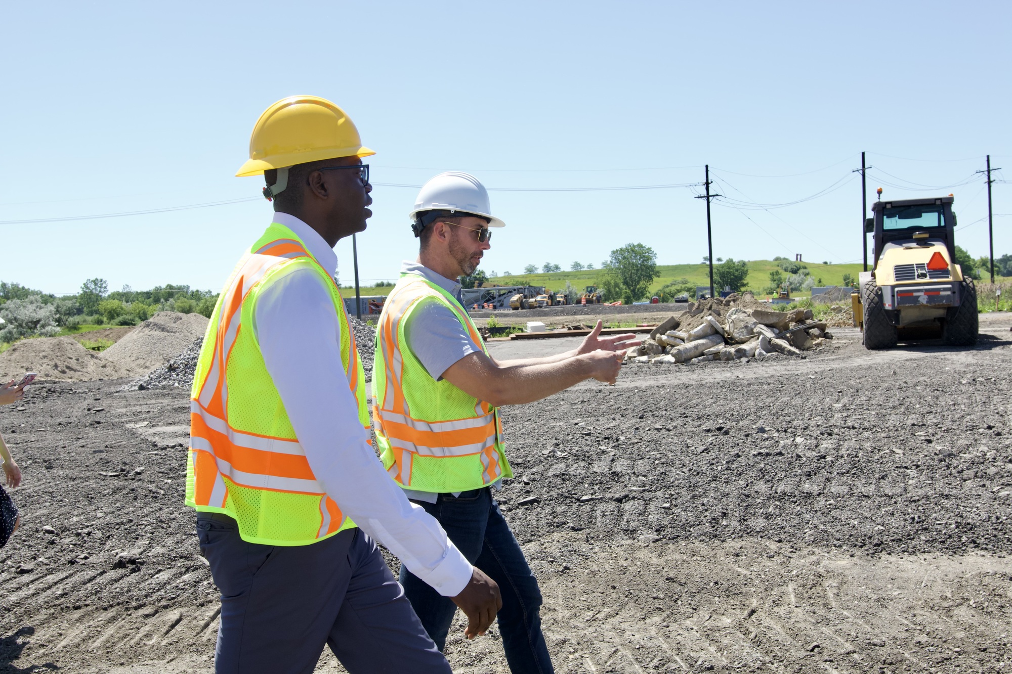 Lt. Governor Gilchrist Tours I-96 Rebuilding Michigan Project in Lyon Charter Township 