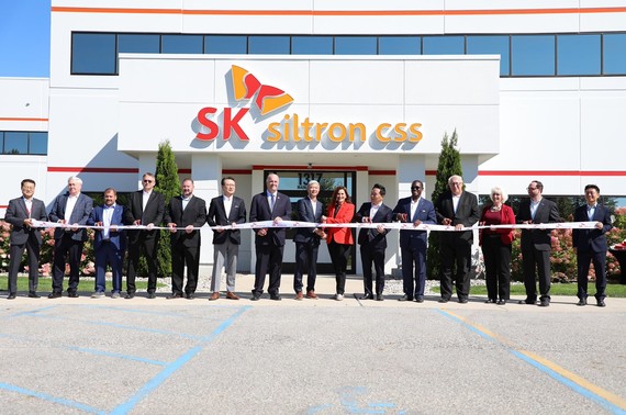 SK Siltron Ribbon Cutting