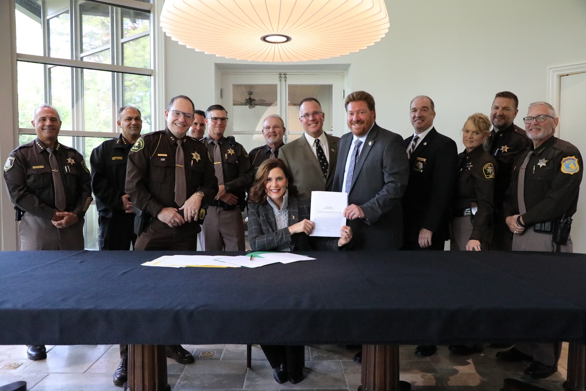 Governor Whitmer with law enforcement 