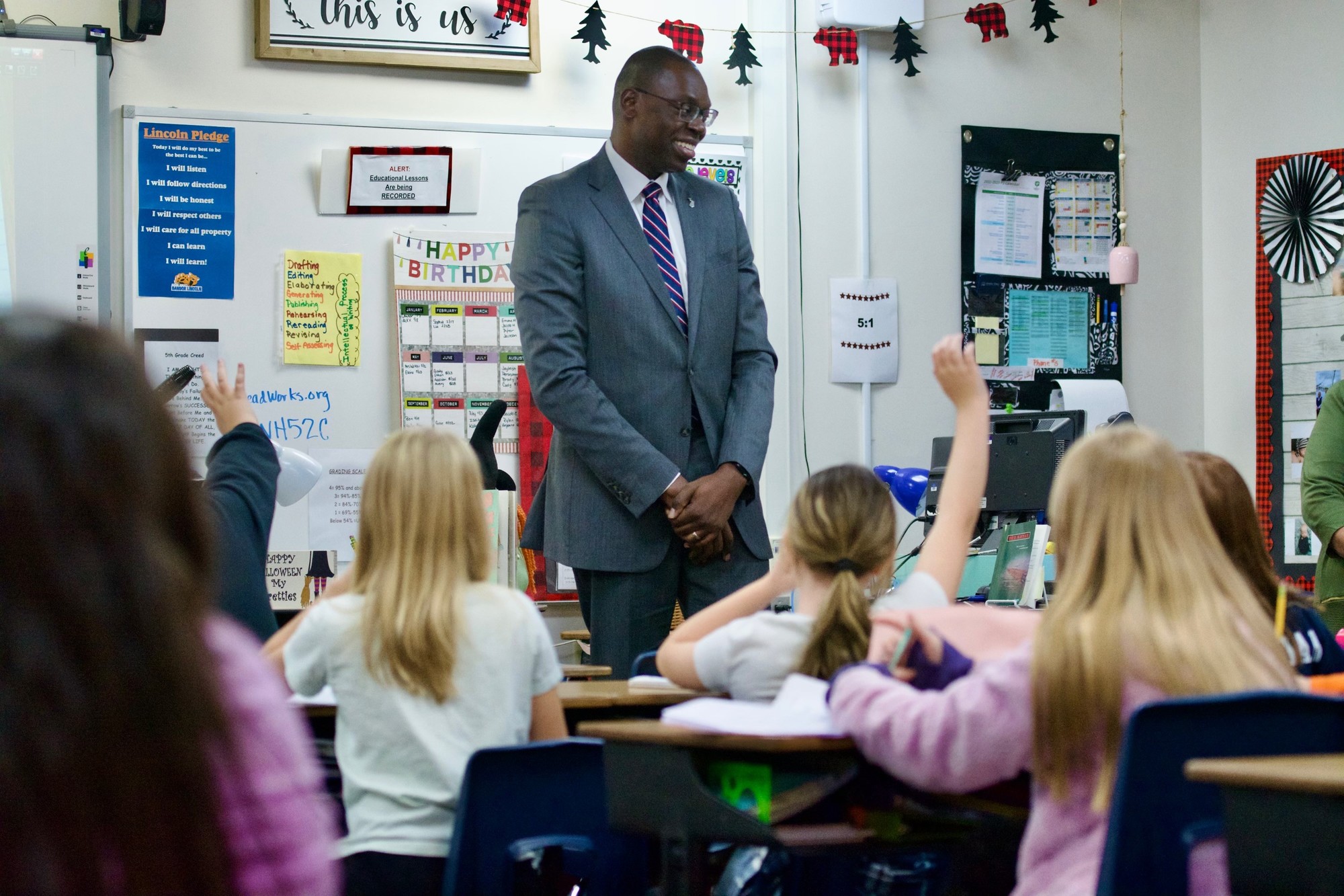 Lt. Governor Gilchrist Tours Student Support Program