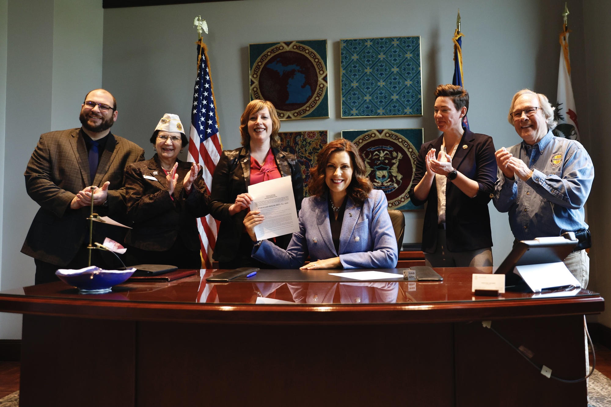 Women Vets Bill Signing