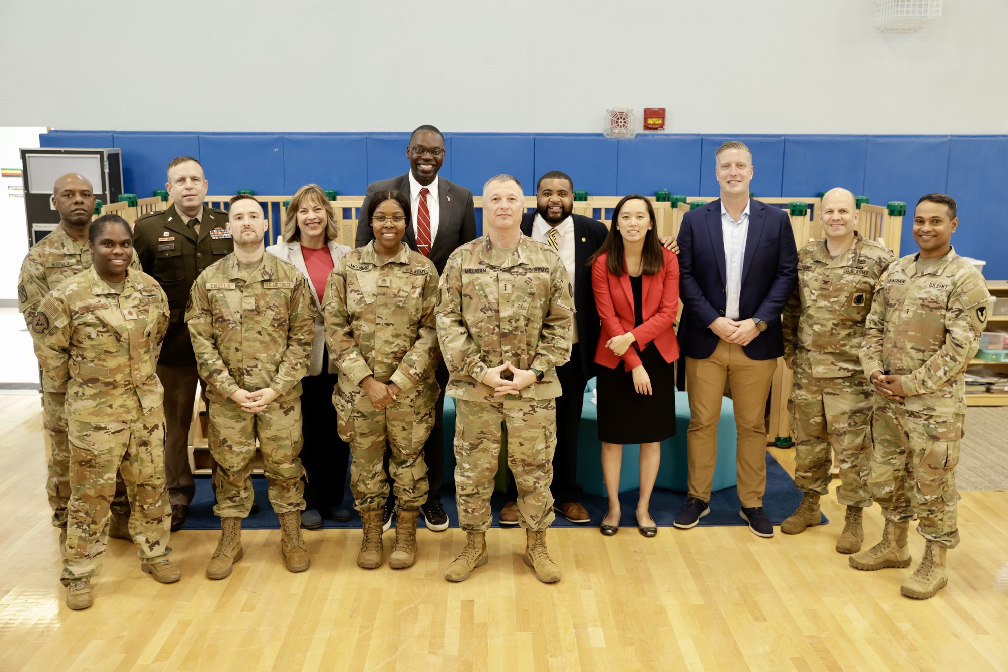 Group photo of Michigan National Guard and Elected Officials