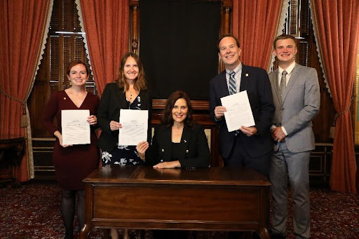 Byrnes bill signing with gov