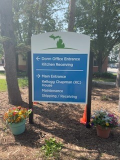 Sign pointing to different areas of MCTI campus