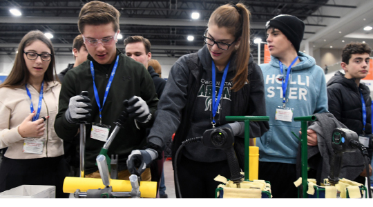 High School Students exploring careers in construction at MiCareerQuest Southeast in 2019