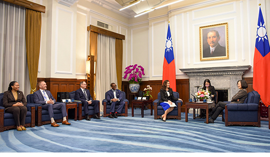 Oakland County Executive Dave Coulter and Director of Economic Development Jeanne Broad meeting Taiwan’s president