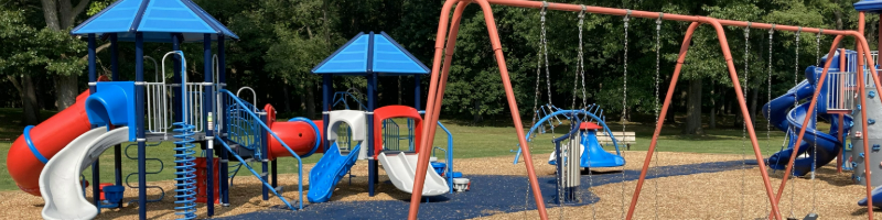 Pontiac Oaks Play structure