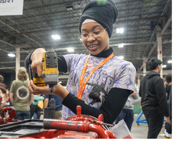 Student at MiCareerQuest in the Advanced Manufacturing quadrant