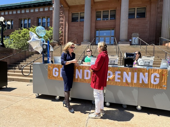 Marquette Mobile Office Ribbon Cutting