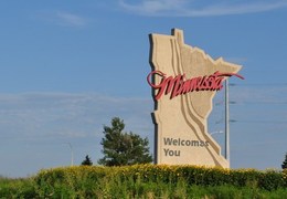 Welcome to Minnesota sign