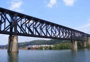 Picture of a well-built and stylish bridge.